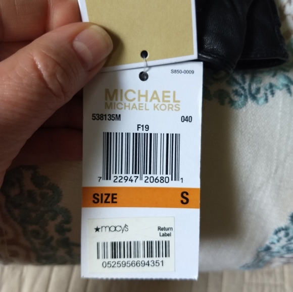 NWT Michael Kors Black & Silver Women's Leather Logo Ornament Tech Gloves - Picture 11 of 11